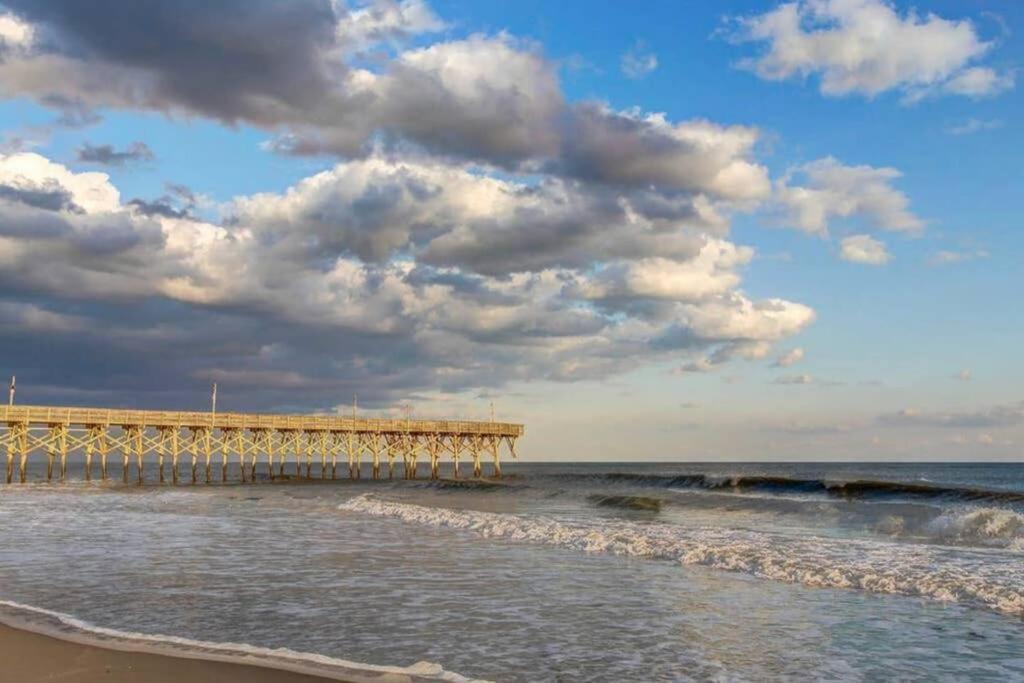 *Renovated Oceanfront Condo*Queen Beds*Pools*Hot Tubs*More*P220 Myrtle Beach Exterior photo